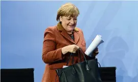  ?? MAURIZIO GAMBARINI |AFP ?? Chanceler Angela Merkel altera plano de acolhiment­o para fazer as pazes com o eleitorado