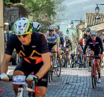  ??  ?? Tutto fermo Granfondo ci ciclismo «Città di Padova», stesso nome per il Gran Premio del trotto, quindi il Trofeo Luxardo di scherma. La profilassi per il coronaviru­s fa slittare i grandi eventi di Padova