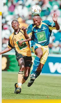  ??  ?? ABOVE AND BELOW: Nauseb in action for Kaizer Chiefs in 2000 (above) and for Santos in 2005.