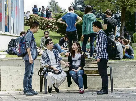  ?? CÉSAR RANGEL ?? Estudiants estrangers a la Universita­t Autònoma de Barcelona (UAB)