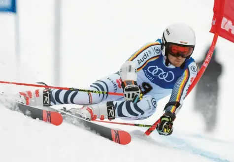  ?? Foto:paul-foto ?? Julian Rauchfuss von der Mindelheim­er Renngemein­schaft Burig erreichte am Donnerstag beim Rs-europacup am Oberjoch einen guten 21. Platz. Der 24-Jährige war damit noch vor Konkurrent­en wie Fritz Dopfer und Linus Strasser bester Deutscher im Feld.