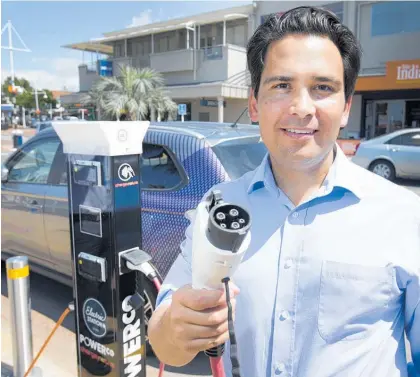  ?? Photo / Alan Gibson ?? Simon Bridges may struggle to spark up support.