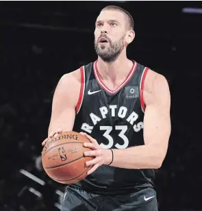  ?? NATHANIEL S. BUTLER GETTY IMAGES ?? Marc Gasol of the Raptors gets set to take a foul shot in Saturday’s game against the Knicks at Madison Square Garden in New York. Gasol joined Toronto from the Memphis Grizzlies.