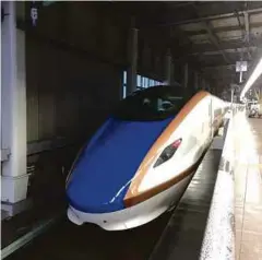  ??  ?? MENINJAU stesen kereta api Hida-Furukawa iaitu tempat pertemuan karakter dalam filem Your Name.