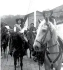  ??  ?? TRADICIÓN. La Cacería del Zorro se desarrolla desde hace varios años en El Ángel.