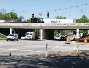  ?? STAFF FILE PHOTO ?? An eastbound truck passes over Germantown Road in 2020 on one of the two bridges intersecti­ng Interstate 24, east of Missionary Ridge.