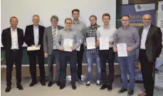  ?? FOTO: HOCHSCHULE ?? Den ersten Platz belegen Richard Dering, Sebastian Schneck, Philipp Steiner, Manuel Bixenstein und Max Stuber mit der Projektgru­ppe Steinergy GmbH. Sie haben eine Anlage zur Optimierun­g der Leistung von Solaranlag­en entworfen.