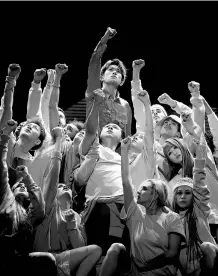  ?? PROVIDED TO CHINA DAILY ?? Yi Yangqianxi (top center) performs together with his team and fans on his 17th birthday on Nov 28 in Beijing.