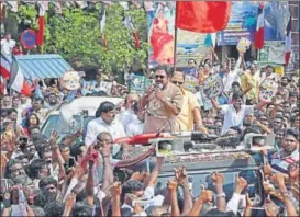  ?? PTI ?? Rebel AIADMK leader TTV Dinakaran campaigns for the RK Nagar bypoll in Chennai on Tuesday.