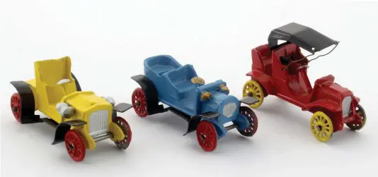  ??  ?? ▲ Three of the 12 releases 1904 Darracq, 1909 Model T Ford, 1902 Franklin.