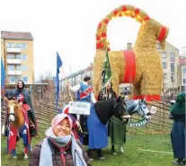  ?? ARTIKA RACHMI FARMITA FOR JAWA POS ?? PUASA 18 JAM: Artika Rachmi Farmita saat ini menempuh S-2 manajemen media di KTH Royal Institute of Technology, Stockholm.