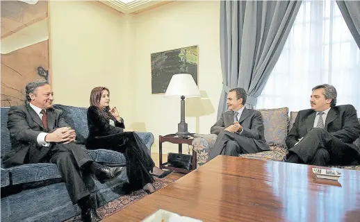  ?? Archivo ?? Bettini, junto a Cristina y fernández, en una reunión con Rodríguez Zapatero
