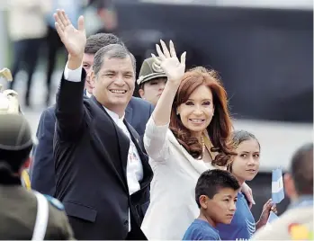  ?? AFP/ RODRIGO BUENDIA ?? Cumbre. Correa y Cristina en la inauguraci­ón de las oficinas de UNASUR en Quito, diciembre de 2014.
