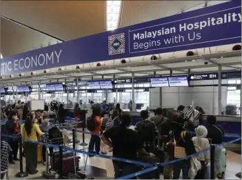  ?? — Bernama photo ?? Many East Malaysians say it is cheaper to travel overseas than to make homecoming trips, especially during the festive seasonsK