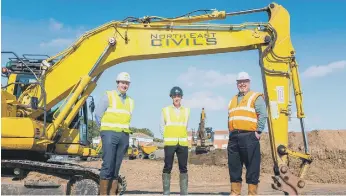  ??  ?? Sean Egan, MD of Vistry Partership­s, Councillor Graeme Miller and Chris Jamieson, site manager at Ayton Park.