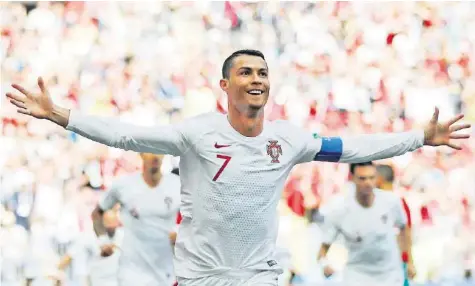  ?? AP ?? Ein Bild, das die WM 2018 prägt: Cristiano Ronaldo in Jubelpose – nach seinen drei Toren gegen Spanien traf er auch gegen Marokko.