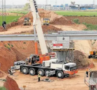  ?? // R. DOBLADO ?? Obras de la línea 3 del metro de Sevilla