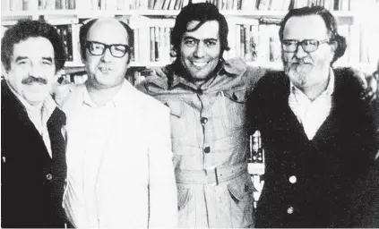  ?? ?? ► El Boom latinoamer­icano: García Márquez, Edwards, Vargas Llosa y Donoso, en 1974.