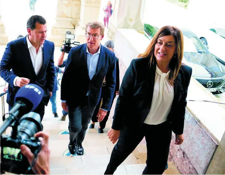  ?? EUROPA PRESS ?? El líder del Partido Popular, Alberto Núñez Feijóo, ayer en el Palacio de la Magdalena en Santander