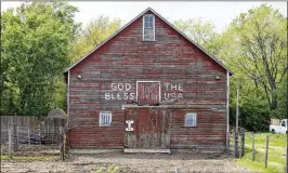  ?? KRISTINA BARKER / WASHINGTON POST ?? Bob Merrill, a family farmer in South Dakota, remembers that in the 1980s, grown men cried in his kitchen before handing over their farm to the bank because they couldn’t pay the interest on their loans. He fears that may happen again.