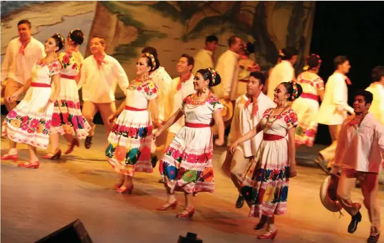  ?? JORGE SÁNCHEZ ?? El Ballet Folklórico del Estado de Hidalgo representó a México en los Festivales Castillo de Lago y del Folklor de Macerata, en Italia.
