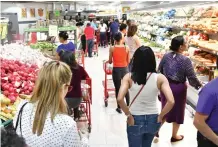  ??  ?? Los supermerca­dos, farmacias y centros de salud laborarán normalment­e.