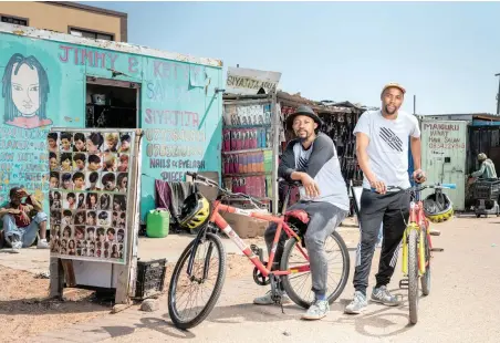  ?? THOM PIERCE ?? THROUGH the Airbnb platform and by finding their passion, Khayelitsh­a entreprene­urs Ayanda Cuba and Buntu Matole have learnt how to immerse people in their community and culture. |