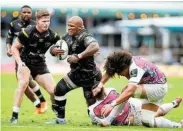  ?? Picture: STEVE HAAG SPORTS/GALLO IMAGES ?? DISPLAY OF POWER: Bongi Mbonambi of the Sharks in the Challenge Cup last-16 match against Zebre