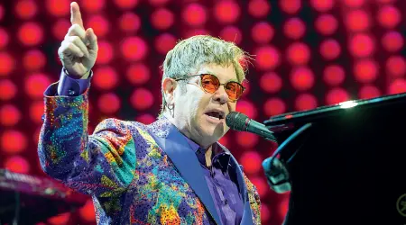  ??  ?? Mito
Elton John: nel maggio 2019 il suo tour di fine carriera arriverà a Verona