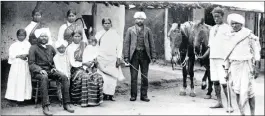  ??  ?? Indian indentured labourers in Umzinto, KZN. BELOW: Indians in Madras, Chennai, in the early 1900s.