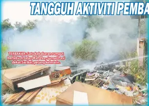  ??  ?? TERBAKAR: Satu kebakaran rumput berlaku di Jalan Wah Yee, Sungai Pasi
dekat Sarikei, petang kelmarin.