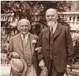  ?? Foto: Anonym, Privatbesi­tz ?? Kunsthändl­er Siegfried Lämmle (rechts) mit seinem Bruder, dem Hollywood Pio nier Carl Laemmle, um 1937 in den USA.