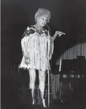  ?? THE COMMERCIAL APPEAL FILES ?? Feb. 22, 1979: Funny lady Phyllis Diller made a fashion statement as she brought her comedy act to 250 people at the Airport Hilton’s Rainbow Room. She was booked for eight performanc­es over four nights, along with the ‘60s singing group The Fifth Dimension.