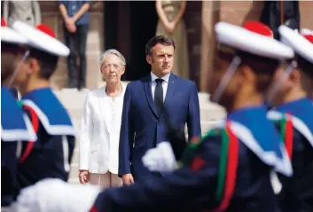  ?? KEYSTONE ?? Giornate complicate per Emmanuel Macron e la sua prima ministra Élisabeth Borne