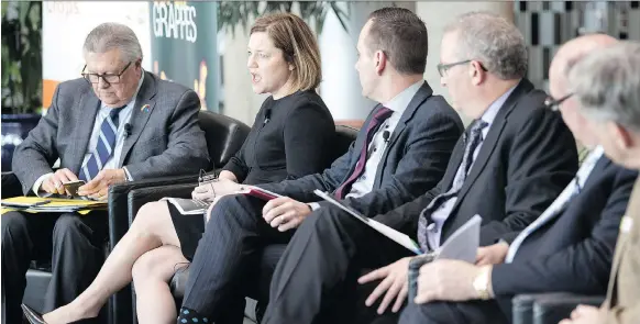  ?? TROY FLEECE ?? Leah Olson, president and CEO of the Agricultur­al Manufactur­ers of Canada speaks at a panel discussion in Regina on Thursday about the new protein industries superclust­er. Public Safety Minister Ralph Goodale, who also attended the panel, said federal...