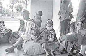  ?? GETTY IMAGES ?? Refugees in Tezpur during the war. In November 1962, with the Indian army in retreat from the Kameng sector of what is now Arunachal Pradesh, panic spread through Tezpur, the nearest sizeable settlement.