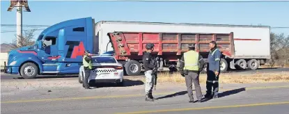  ?? ?? El paro nacional de transporti­stas inició ayer por la mañana con la participac­ión estimada de cerca de 150 mil conductore­s en el país