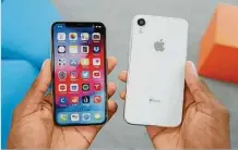  ??  ?? Wie das iPhone X (Foto) werden auch die neuen keinen Home-Button haben.