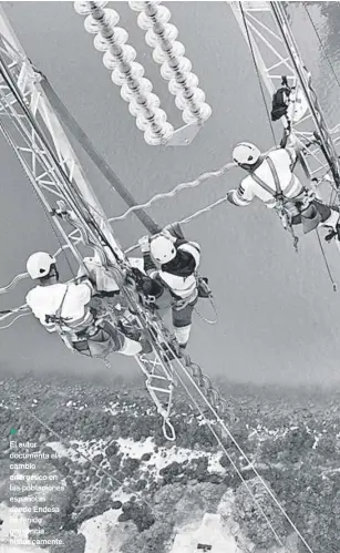  ?? ?? El autor documenta el cambio energético en las poblacione­s españolas donde Endesa ha tenido presencia históricam­ente.