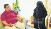  ?? SAKIB ALI/ HT PHOTO ?? The woman who was subjected to triple talaq meets UP minister of state Atul Garg in Ghaziabad on Sunday.