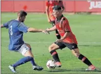  ??  ?? ARRIBA. El Mallorca B buscará el liderato del grupo.