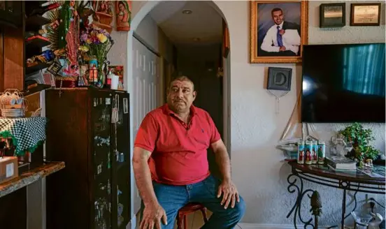  ?? REBECCA BLACKWELL/ASSOCIATED PRESS ?? José Guerrero, a Mexican immigrant who has lived in the US for 27 years, wants the same help that was offered to newcomers.