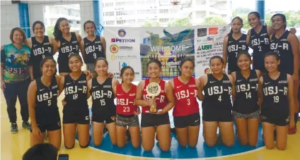  ?? SUNSTAR FOTO/ALLAN CUIZON ?? REBUILDING PHASE. USJ-R, which lost a couple of players this season, is off to a great start this school year with a sweep of SHS-Ateneo de Cebu in the 9th Ignatius Cup volleyball tournament.