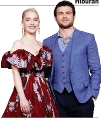  ?? — Gambar Reuters ?? HAN SOLO: Alden Ehrenreich dan Emilia Clarke bergambar bersama semasa tayangan perdana‘Solo: A Star Wars Story’ di Los Angeles pada Khamis.