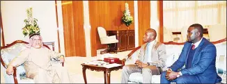  ??  ?? Sheikh Ali Jarrah Al-Sabah receives Ambassador of Guinea-Bissau assigned to Kuwait Mamadou Sanou who
delivered the verbal message to HH the Amir.