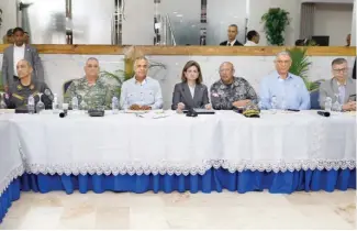  ?? F.E ?? La vicepresid­enta Raquel Peña encabezó ayer reunión de seguridad ciudadana.