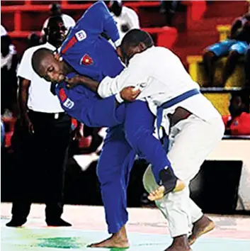  ?? EDIÇÕES NOVEMBRO ?? Selecção de judo vai a Portugal para dar continuida­de à preparação para os Jogos Africanos