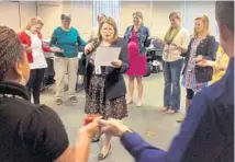  ?? SUSAN JACOBSON/STAFF ?? Pam Ferrante, one of five Central Florida fellows selected for a new state teacher-leader program, trains her fellow Seminole County teachers at the district office on Thursday.