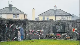  ?? REUTERS ?? En Tuam reposan los restos de 796 niños que murieron en el hogar del Buen Socorro.