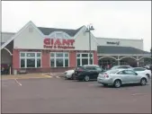  ?? EVAN BRANDT — MEDIANEWS GROUP ?? The Giant supermarke­t in Suburbia Shopping Center in North Coventry is seeking permission to start selling beer and wine.